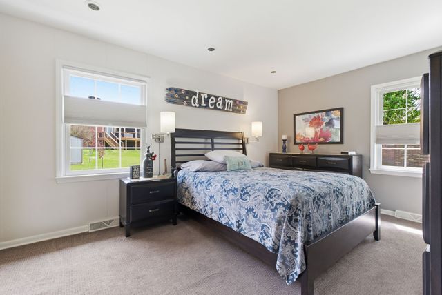 207 Oak Hill Dr, Lebanon, TN 37087