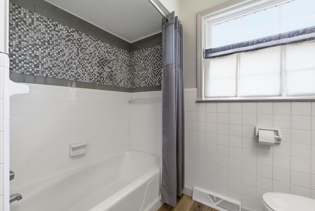 207 Oak Hill Dr, Lebanon, TN 37087