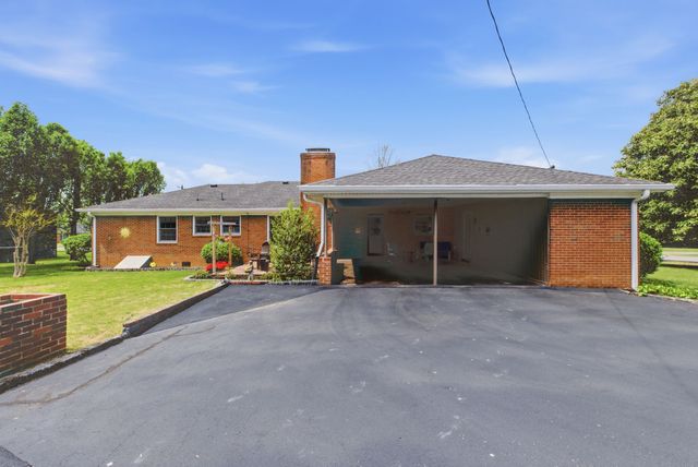 207 Oak Hill Dr, Lebanon, TN 37087