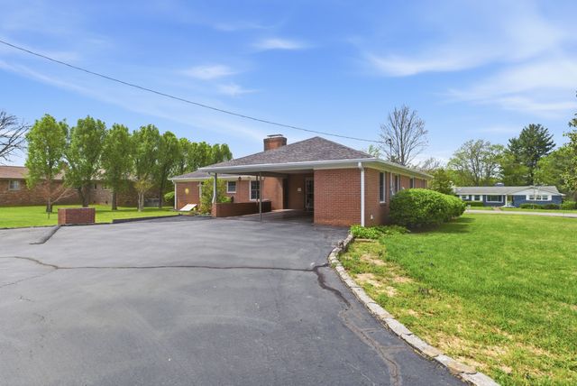 207 Oak Hill Dr, Lebanon, TN 37087