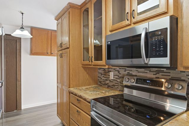 135 February Court, Kimberling City, MO 65686