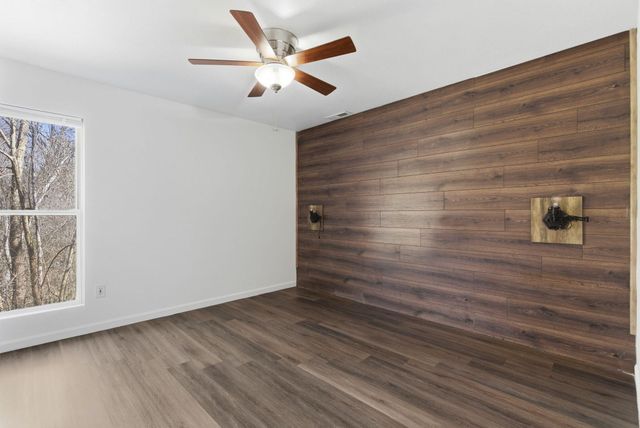 135 February Court, Kimberling City, MO 65686