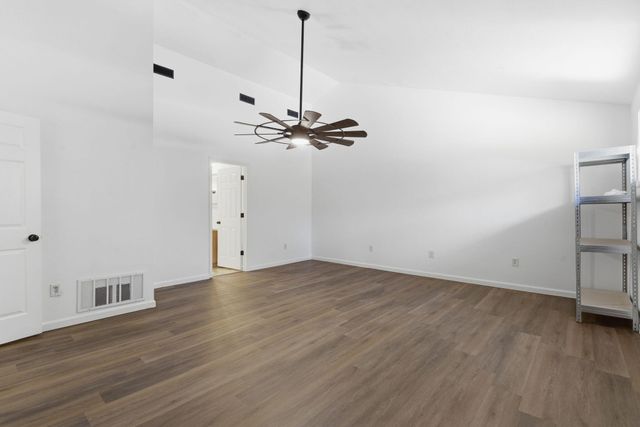135 February Court, Kimberling City, MO 65686