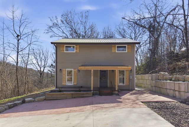 135 February Court, Kimberling City, MO 65686
