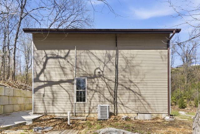 135 February Court, Kimberling City, MO 65686
