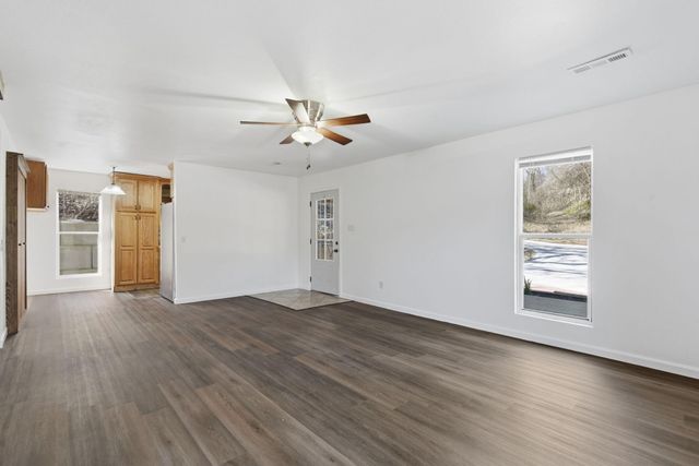 135 February Court, Kimberling City, MO 65686