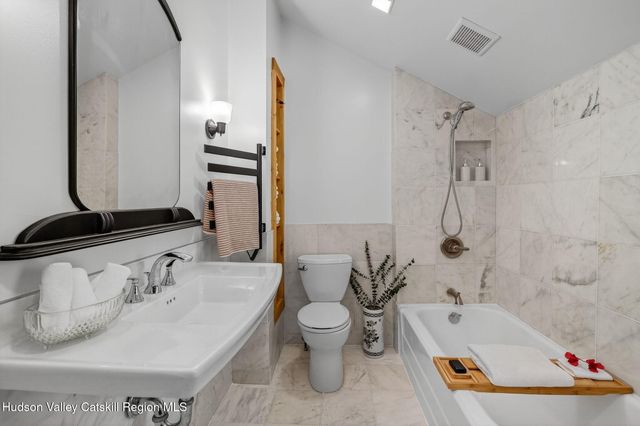 4868 New York 212, Willow, NY 12495