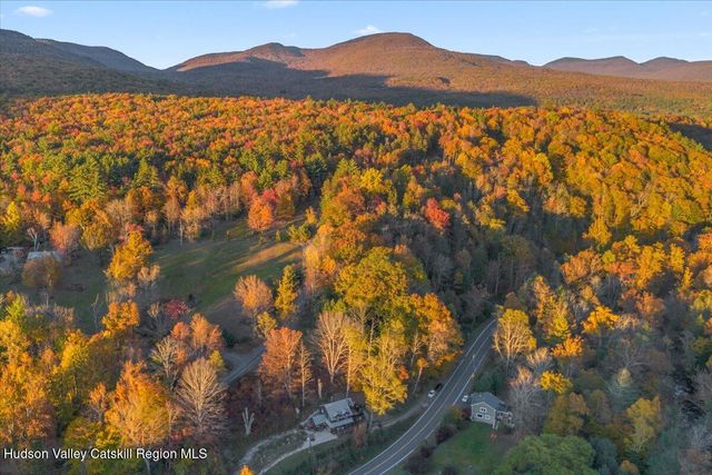 4868 New York 212, Willow, NY 12495