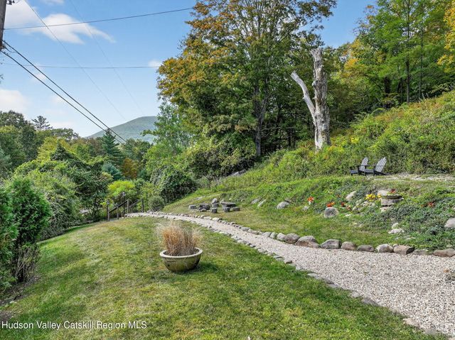 4868 New York 212, Willow, NY 12495