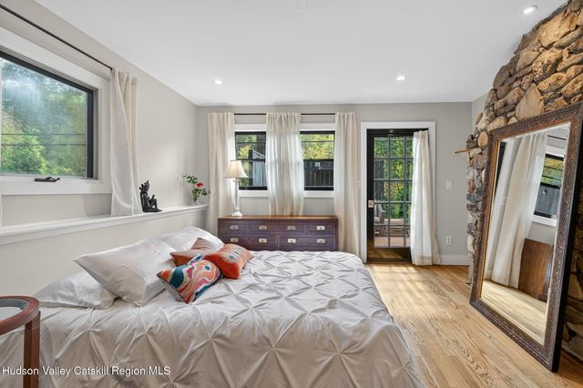 4868 New York 212, Willow, NY 12495