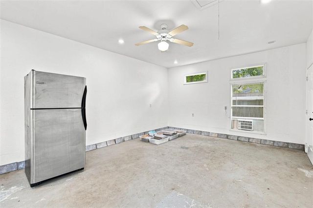 616 W Sallier Street, Lake Charles, LA 70601