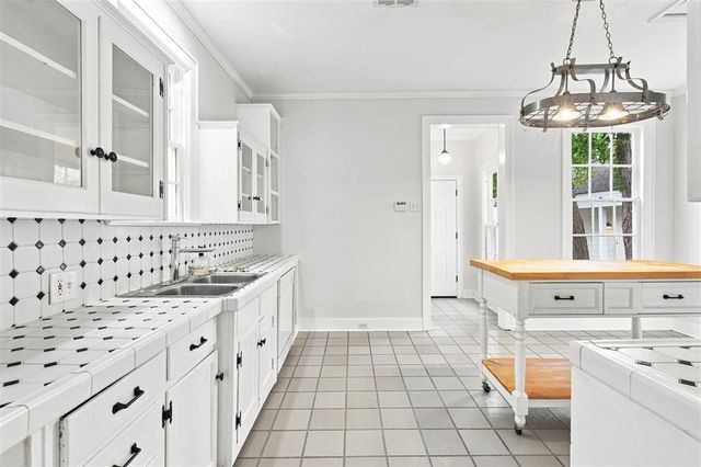 616 W Sallier Street, Lake Charles, LA 70601