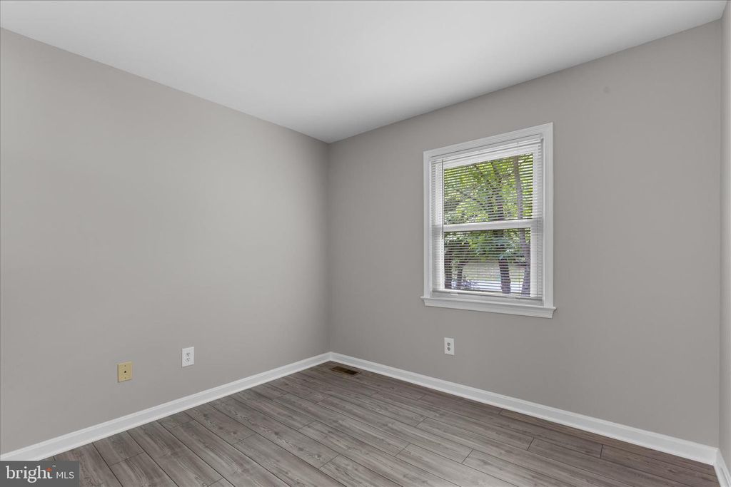 Image 15 of property listing at 4111 PINEWOOD TER, Chesapeake Beach, MD 20732