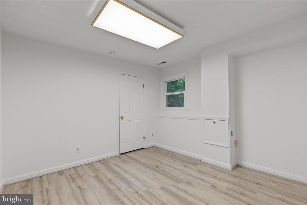 Image 26 of property listing at 4111 PINEWOOD TER, Chesapeake Beach, MD 20732