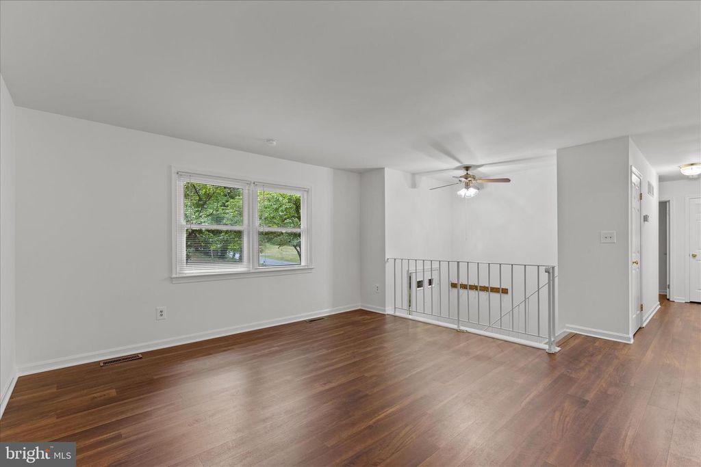 Image 4 of property listing at 4111 PINEWOOD TER, Chesapeake Beach, MD 20732