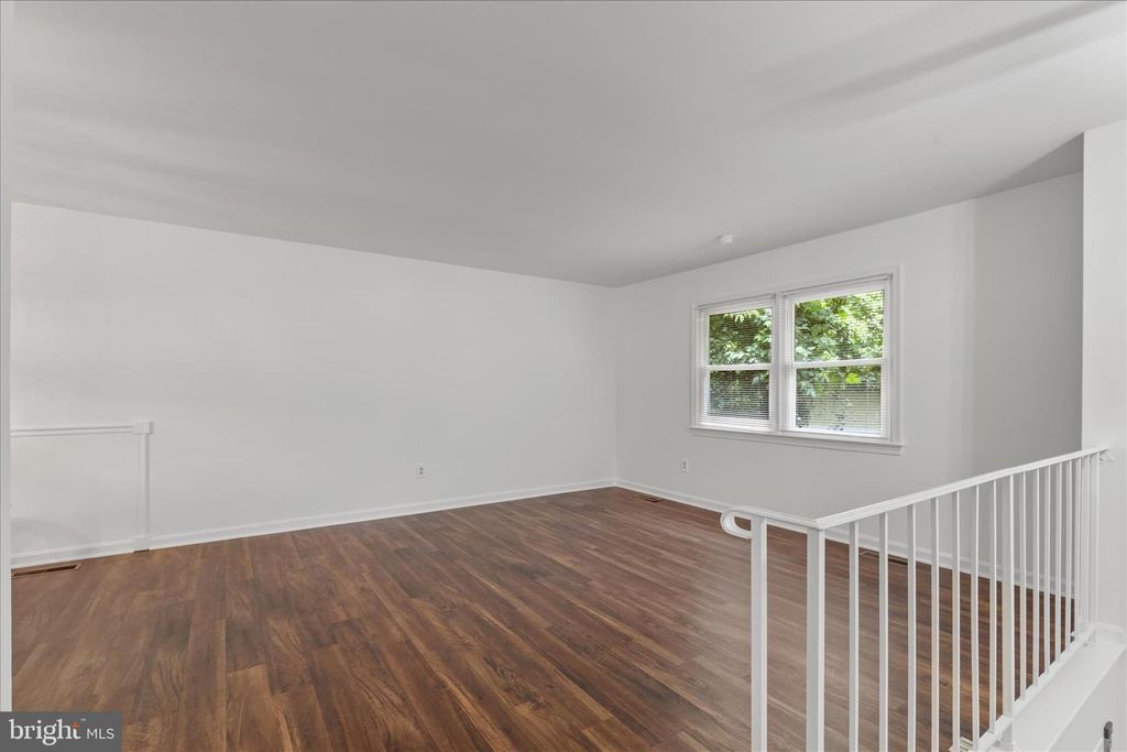 Image 5 of property listing at 4111 PINEWOOD TER, Chesapeake Beach, MD 20732