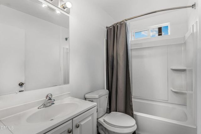 1136 N 7th Place, Port Hueneme, CA 93041