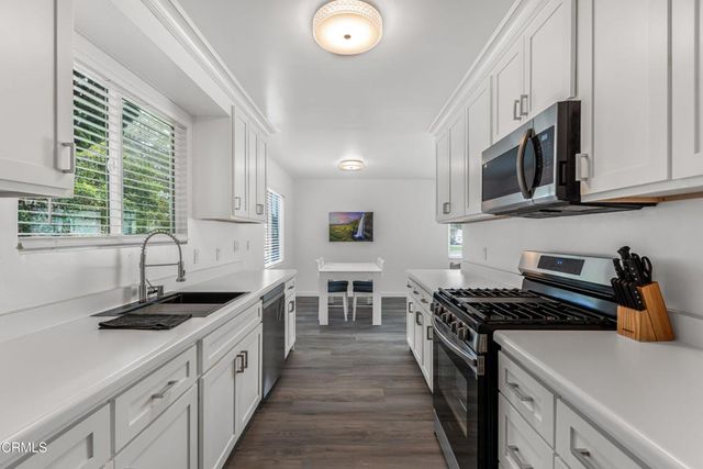 1136 N 7th Place, Port Hueneme, CA 93041