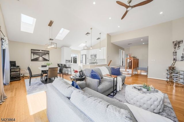 855 Valley Brook Ave B, Lyndhurst Twp., NJ 07071