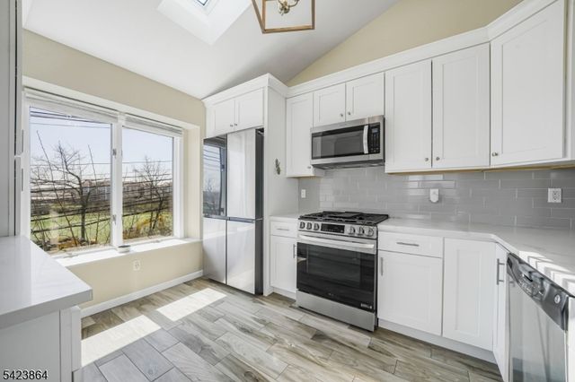 855 Valley Brook Ave B, Lyndhurst Twp., NJ 07071