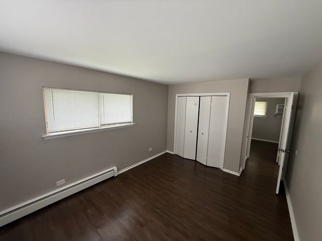 13 Scotdale Road 3, La Grange Park, IL 60526