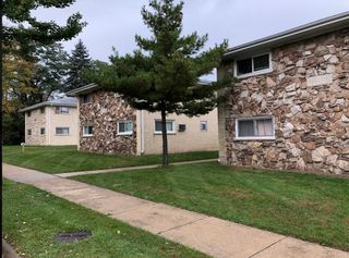 13 Scotdale Road 3, La Grange Park, IL 60526