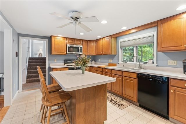 16 Park Lane, Norton, MA 02766