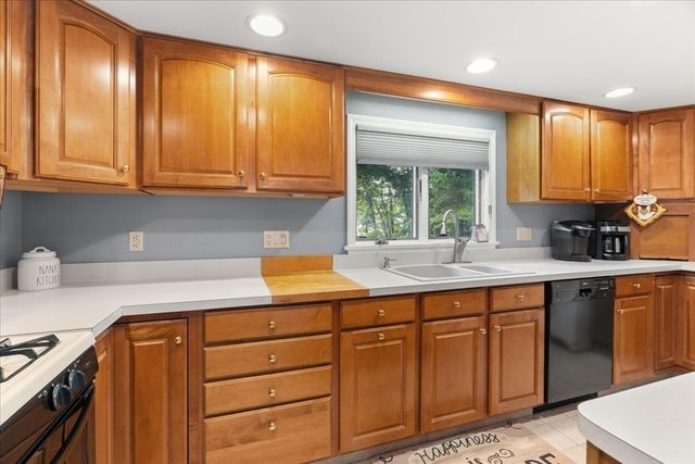 16 Park Lane, Norton, MA 02766