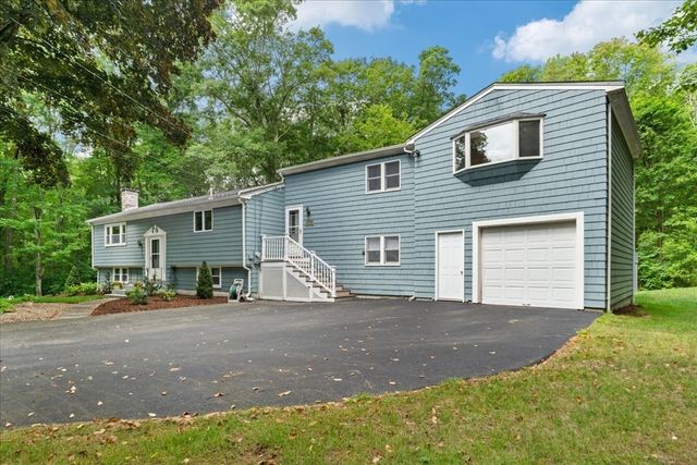 16 Park Lane, Norton, MA 02766