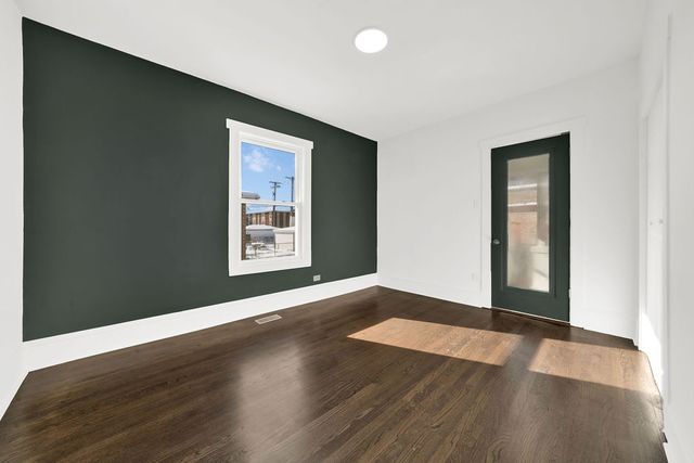 11440 S Indiana Avenue, Chicago, IL 60628