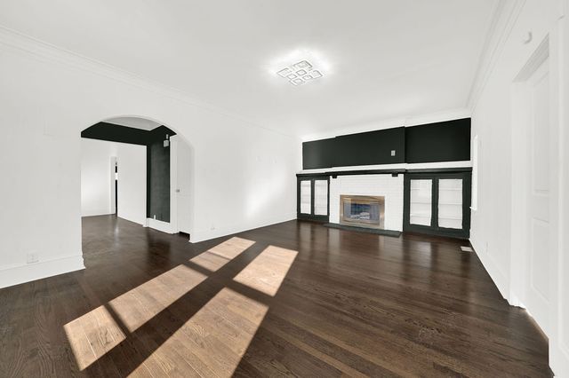 11440 S Indiana Avenue, Chicago, IL 60628