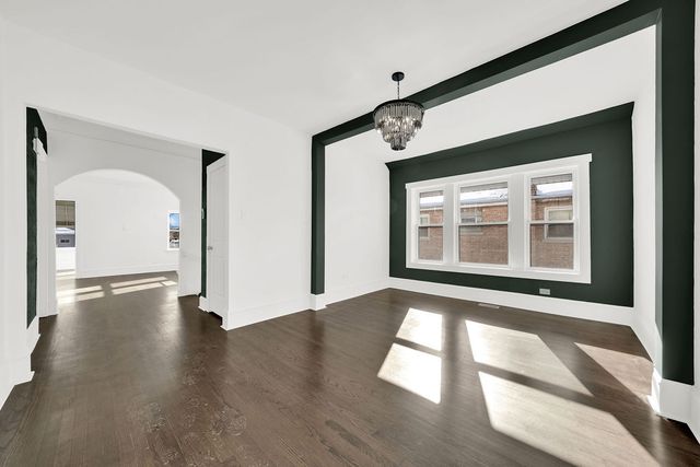 11440 S Indiana Avenue, Chicago, IL 60628