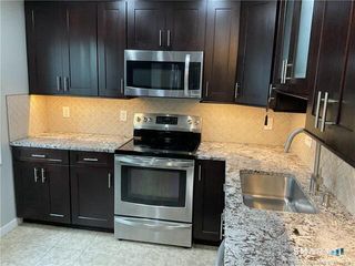 25 Padanaram Road 84, Danbury, CT 06811