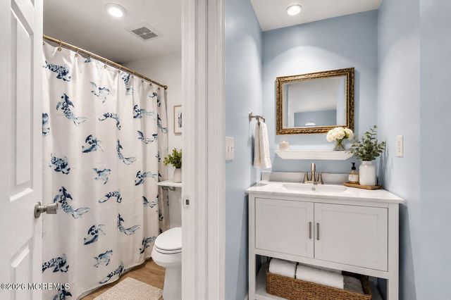 36 E Lincoln Avenue, Atlantic Highlands, NJ 07716