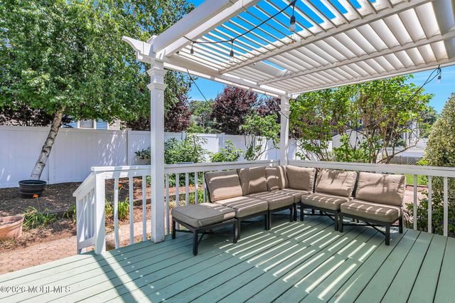 36 E Lincoln Avenue, Atlantic Highlands, NJ 07716