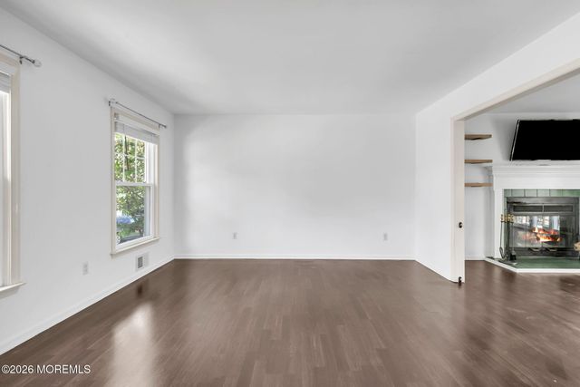 36 E Lincoln Avenue, Atlantic Highlands, NJ 07716