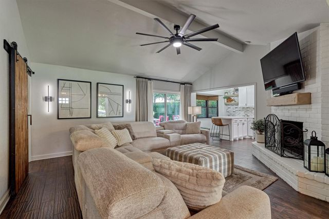 49 N Deerfoot Circle, The Woodlands, TX 77380