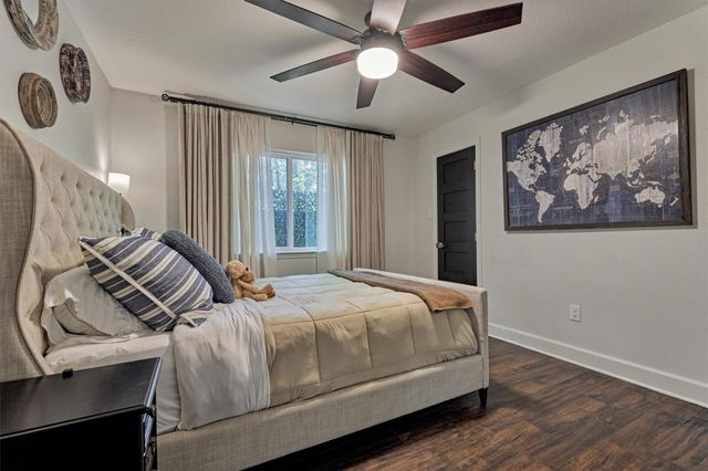 49 N Deerfoot Circle, The Woodlands, TX 77380