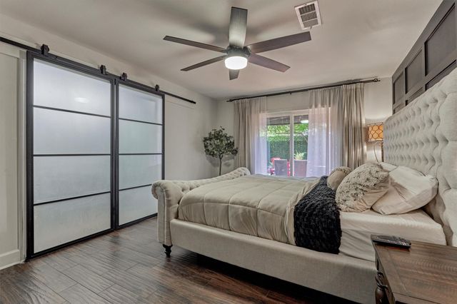 49 N Deerfoot Circle, The Woodlands, TX 77380