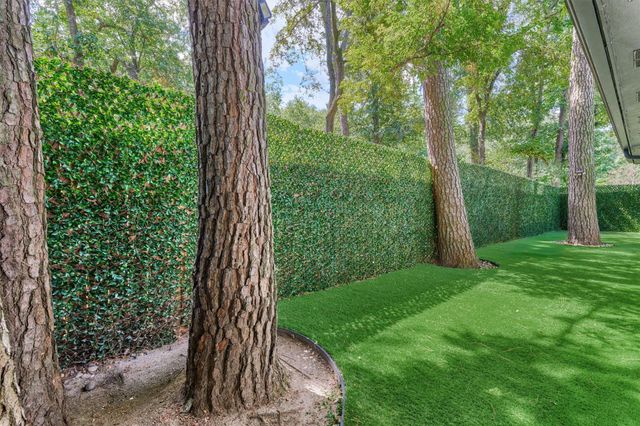 49 N Deerfoot Circle, The Woodlands, TX 77380