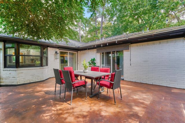 49 N Deerfoot Circle, The Woodlands, TX 77380