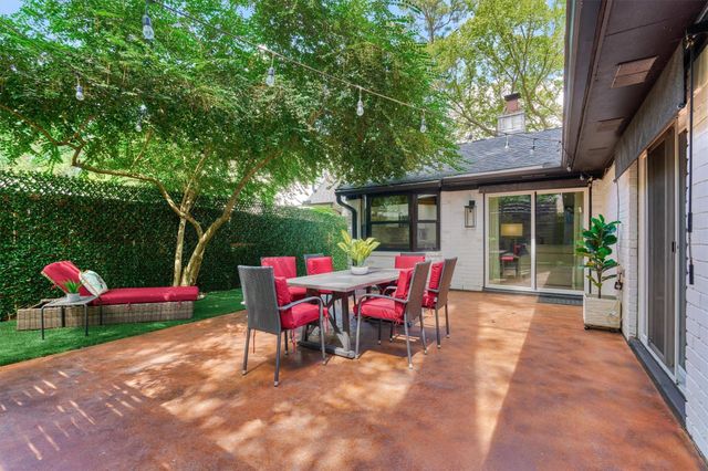 49 N Deerfoot Circle, The Woodlands, TX 77380