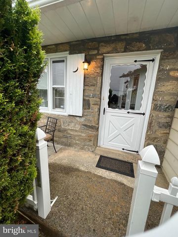 2201 LOTT AVENUE, Philadelphia, PA 19115