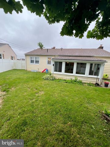 2201 LOTT AVENUE, Philadelphia, PA 19115