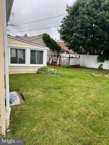2201 LOTT AVENUE, Philadelphia, PA 19115