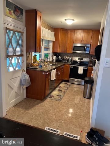 2201 LOTT AVENUE, Philadelphia, PA 19115