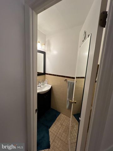 2201 LOTT AVENUE, Philadelphia, PA 19115