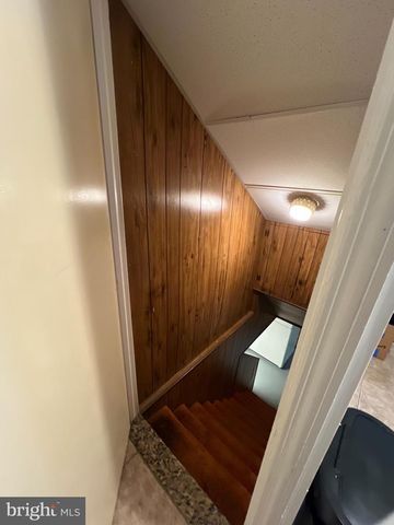 2201 LOTT AVENUE, Philadelphia, PA 19115