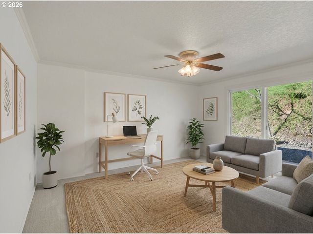 1386 ARCADIA Dr, Roseburg, OR 97470