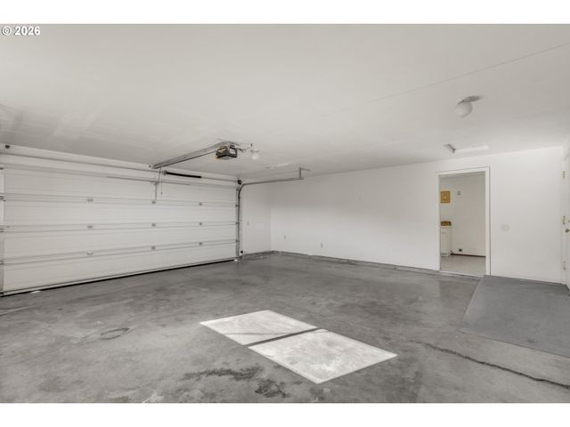 1386 ARCADIA Dr, Roseburg, OR 97470